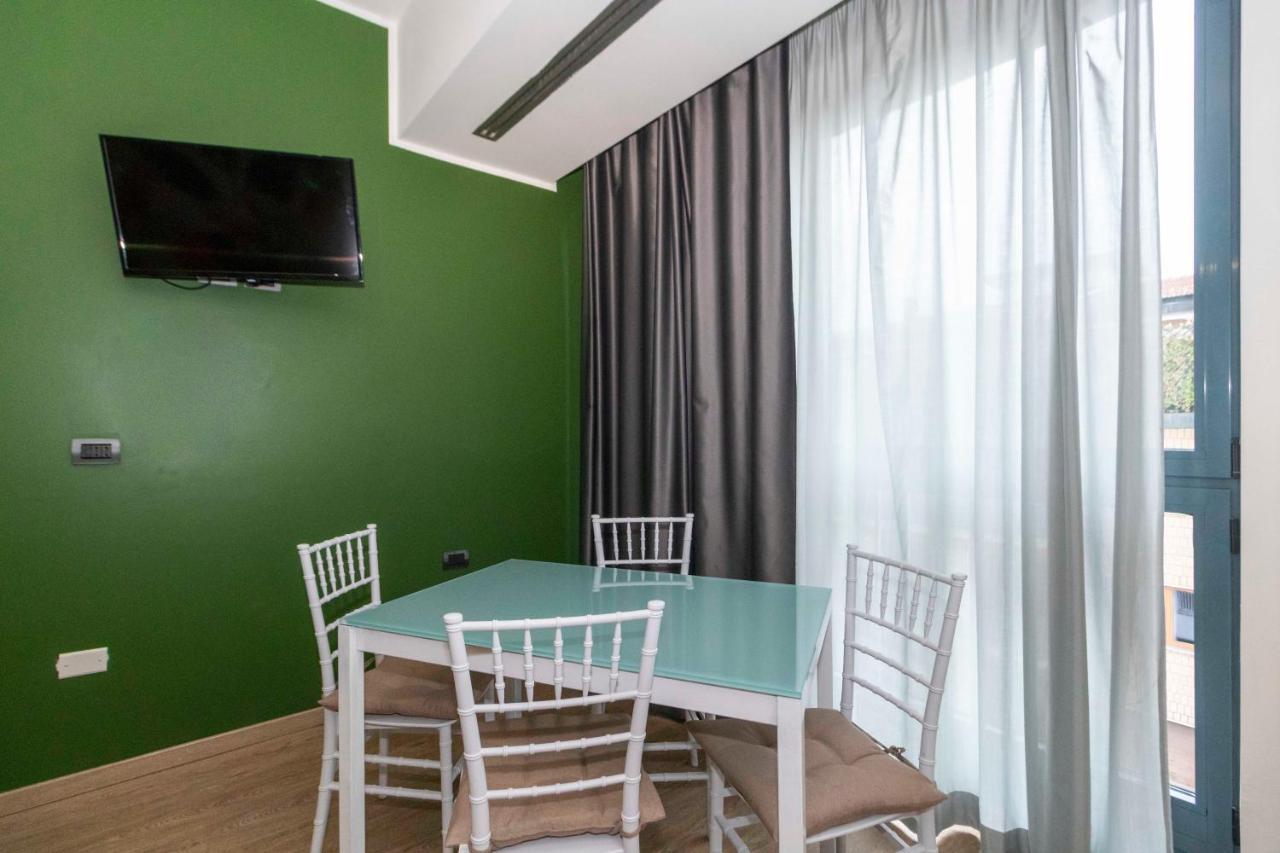 Enjoy Room- Appartamento Con Parcheggio Gratuito E Colazione Deliziosa ! Turín Exterior foto